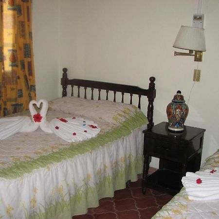 Bungalows El Delfin Rincon de Guayabitos Esterno foto