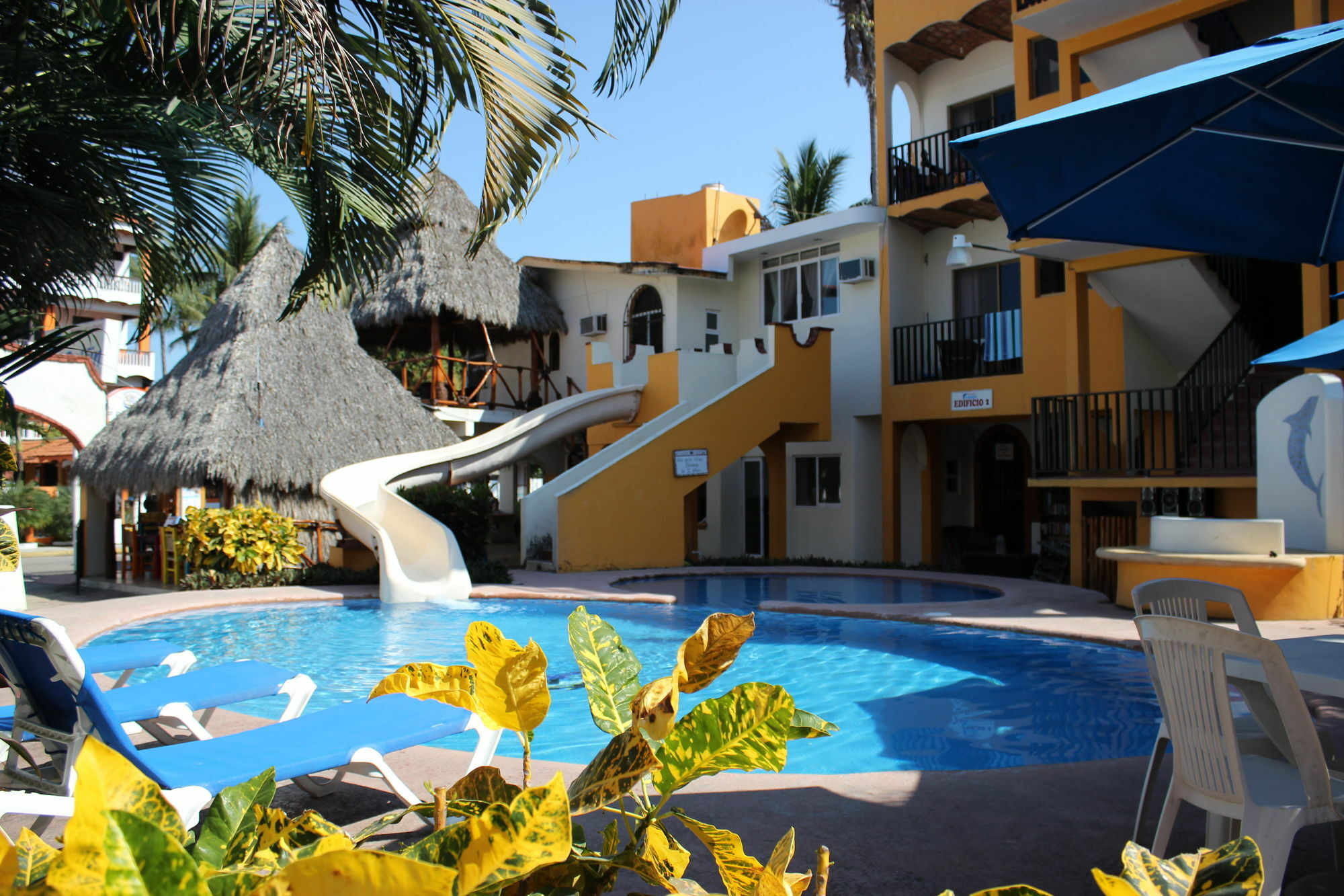 Bungalows El Delfin Rincon de Guayabitos Esterno foto